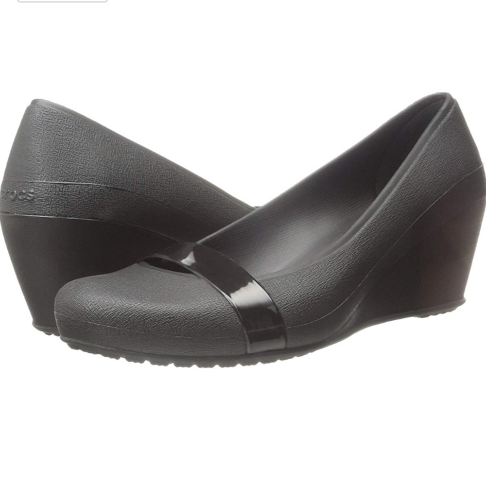 ⭐️ HOST PICK ⭐️ Crocs Brynn wedge, size 8 - Picture 1 of 8